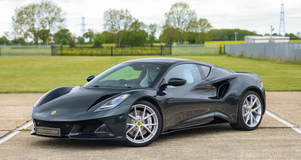 Lotus emira kelfxdeogbusxvhgfxcvj