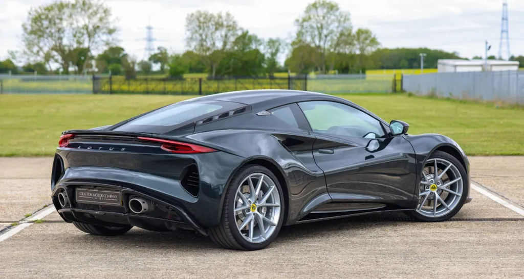 Lotus emira mri3hpatumgtbma10jvst