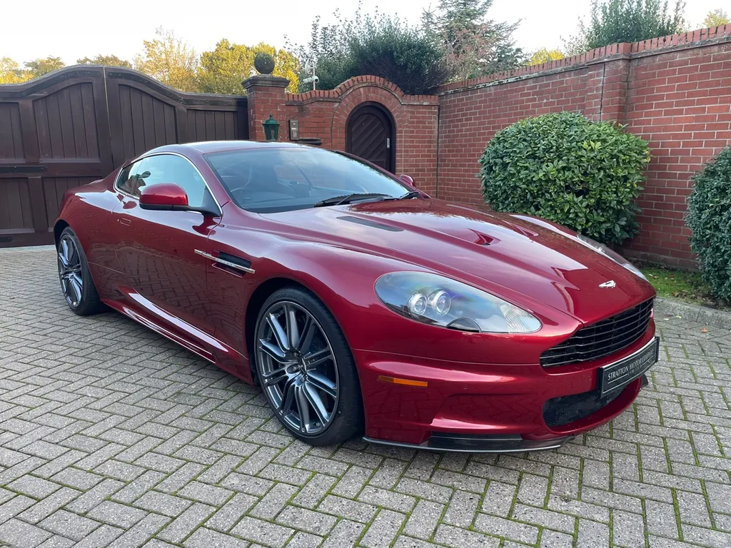 Aston martin dbs lebipn33txhccjjhxn1to