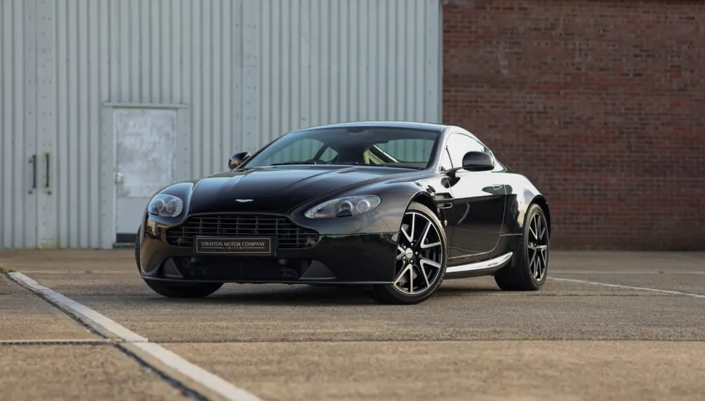 Aston martin v8 vantage bwazus0lem h0hb4ja9sm