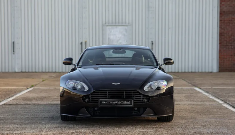 Aston martin v8 vantage qmdxs9mopp wm tuilo7a