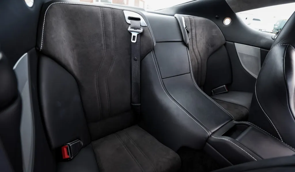 Aston martin dbs dtunxbdepc5e0zec1ltb8
