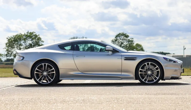 Aston martin dbs hj9gn9pnzr9vcjukwcqkz
