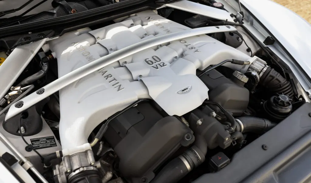 Aston martin dbs k8vmvoe8lim60qqycgcx3