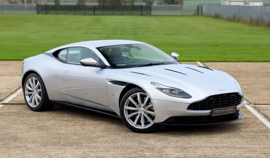 Aston martin db11 hqkzbm6amqtrzcp9uop4r