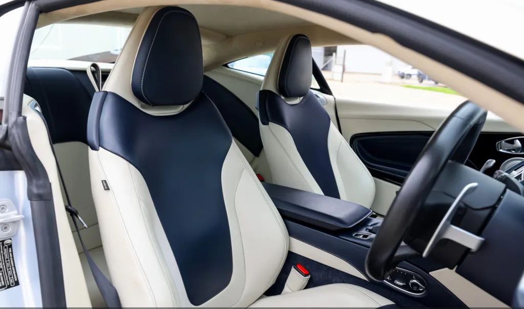 Aston martin db11 qkj99hfzejqfz9xbwbrid