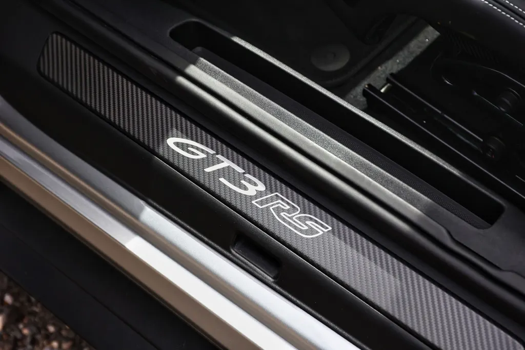 Porsche 992 pn8qde2jejlv6c42tm2ho