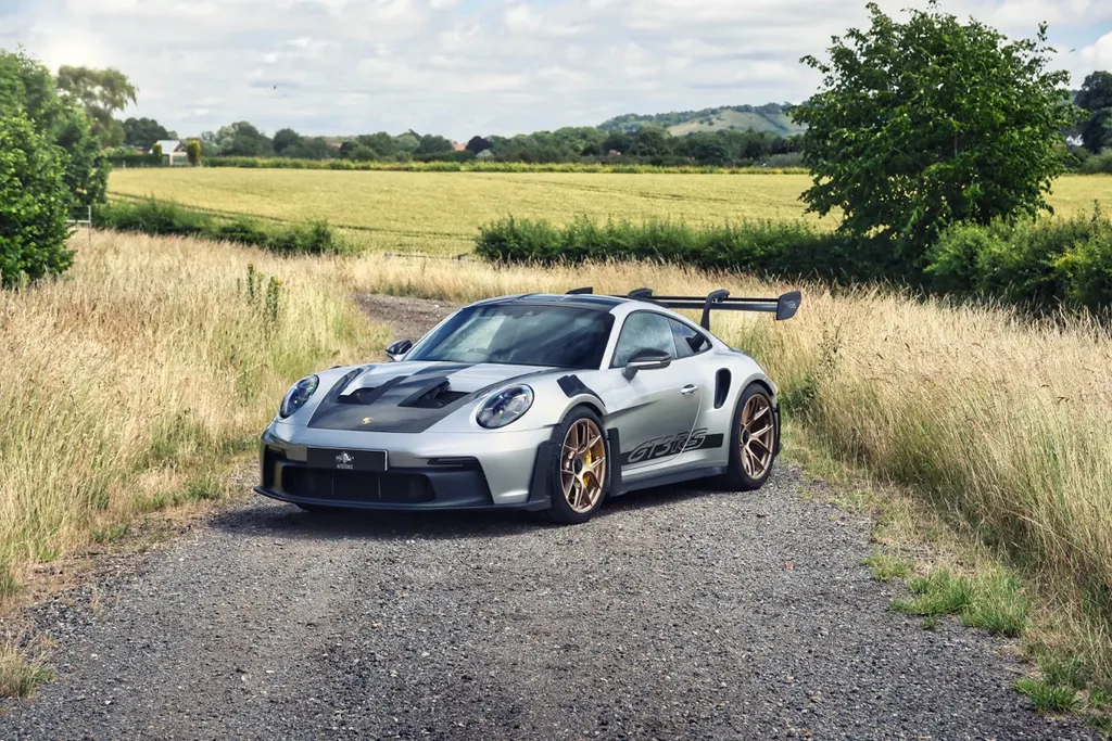 Porsche 992 qi7aet5o4bkr2ec0dqggo