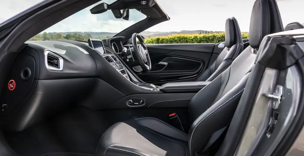 Aston martin db11 nwdq7wwudq76nlkfyefua