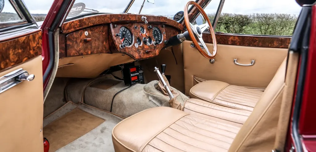 Jaguar xk140 gldnyakm6airkaar3qsgn