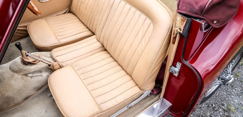Jaguar xk140 v nf2vchvwlczo2sczr9g