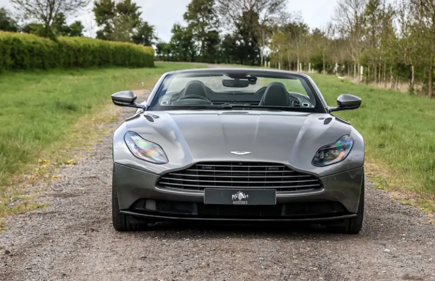 Aston martin db11 volante v clfaivur qasb3004yp