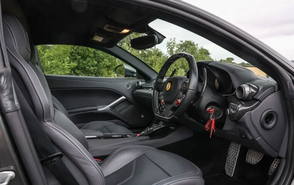 Ferrari f12 inahxseu6jej49ltou0mj