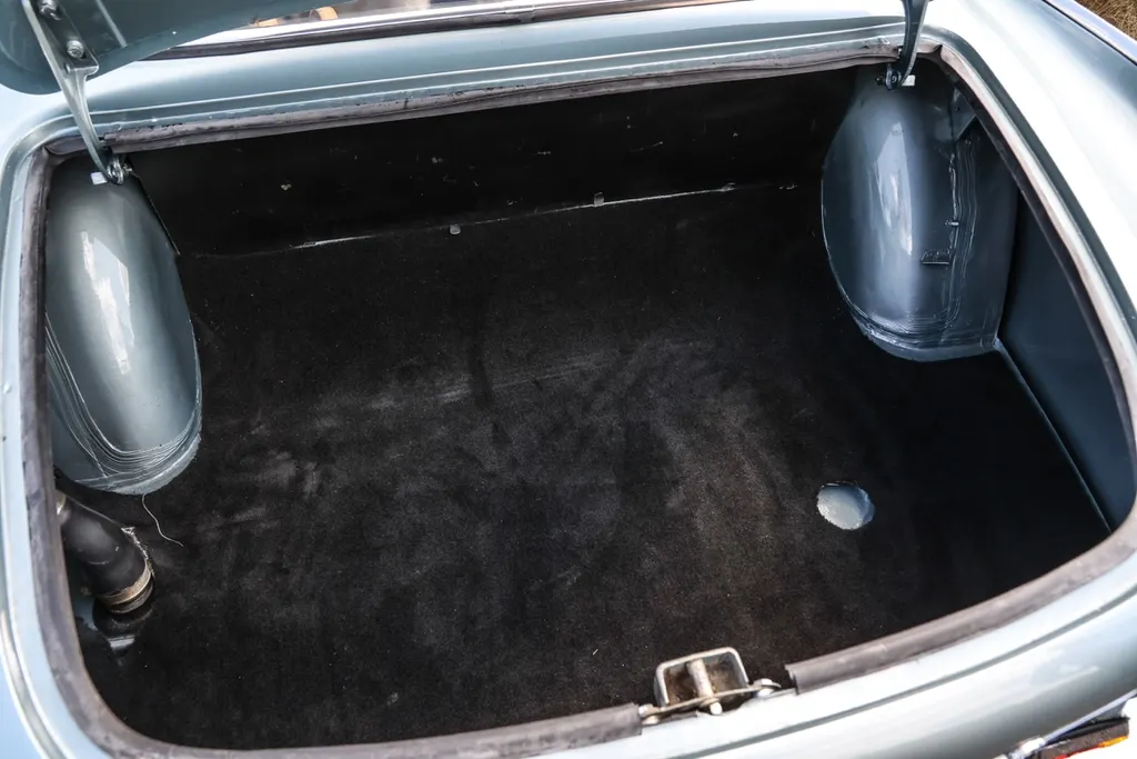 Volvo p1800 q6v0cyx9hexbg2ovp4zmd