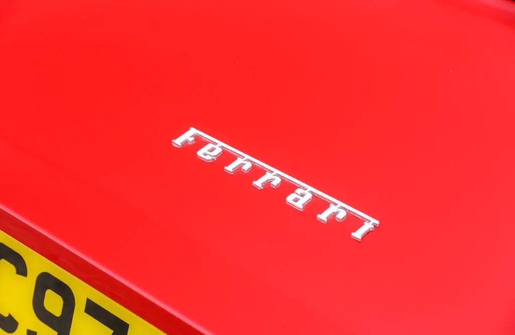 Ferrari 328 gcsvpz6aelasx2yq2pyif