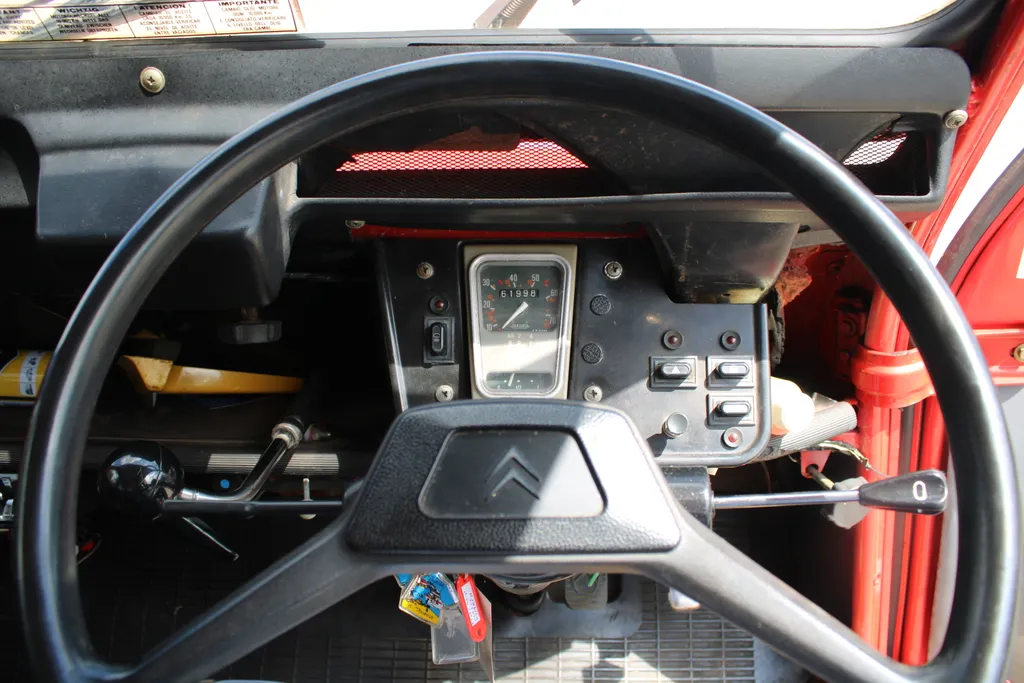 Citroen 2cv6 hyhewe6qukx8naw bh4bt