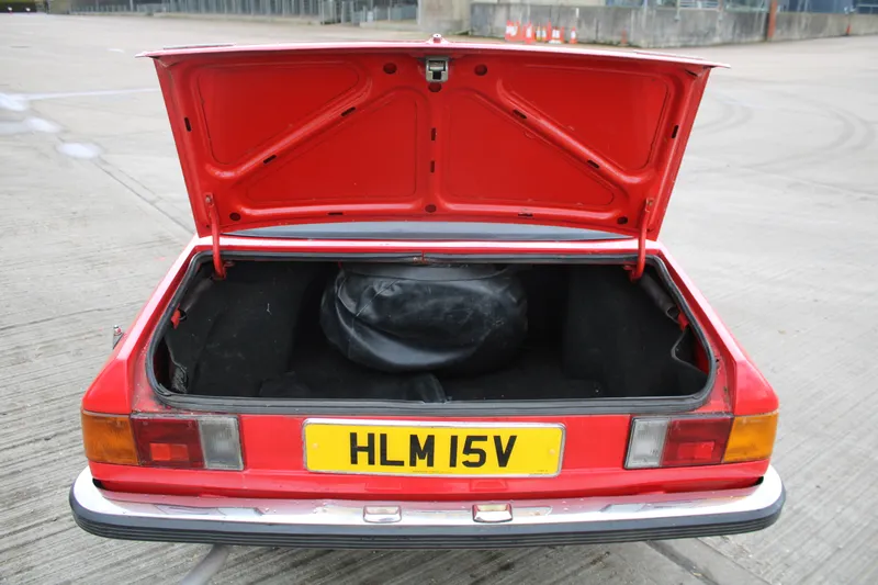 Lancia beta spyder 2000 v8mfh xiewrcfn4pm8y3m