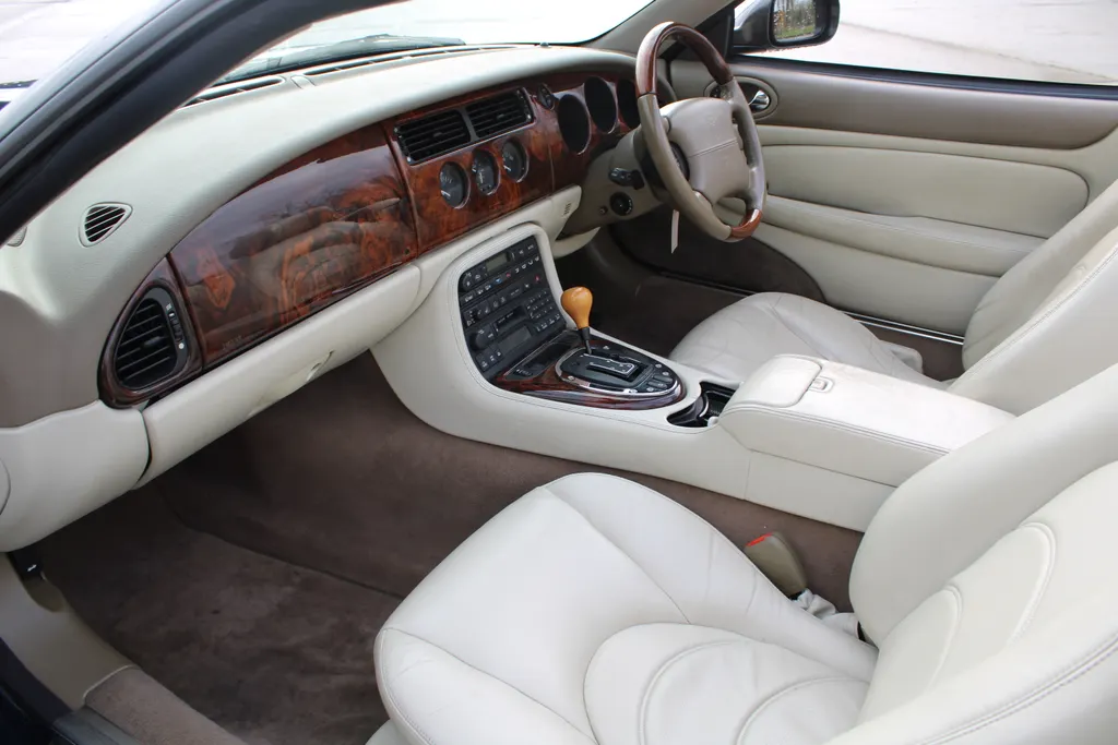 Jaguar xk8 6oicrzcngnll0alsevedh