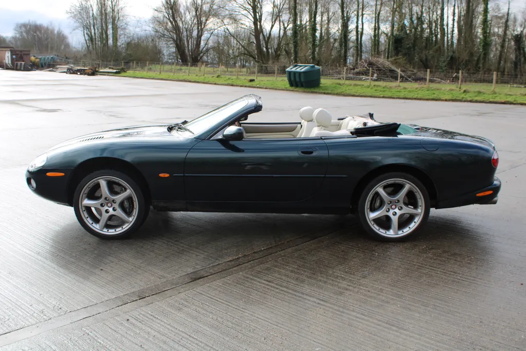 Jaguar xk8 i03lgniu2w6du50ziaohm