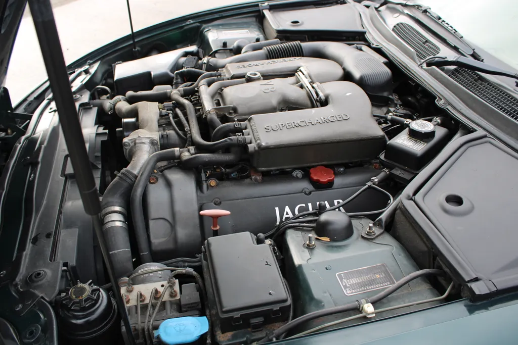 Jaguar xk8 halxhej3goymuegw 0oe 