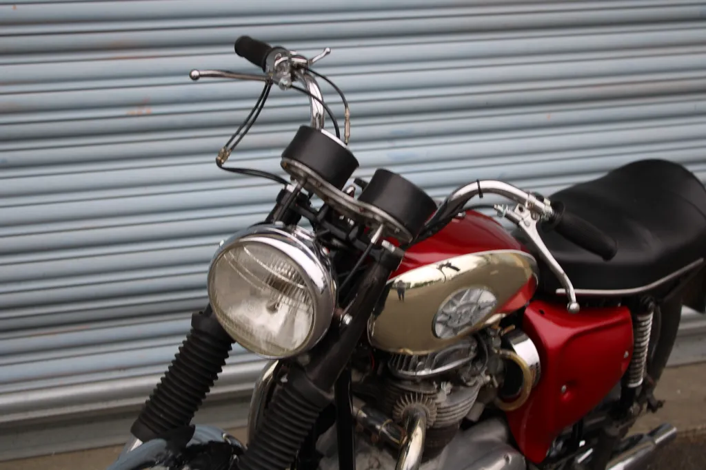 Bsa a65 lightning job0k2a8y lmba0ribbhy