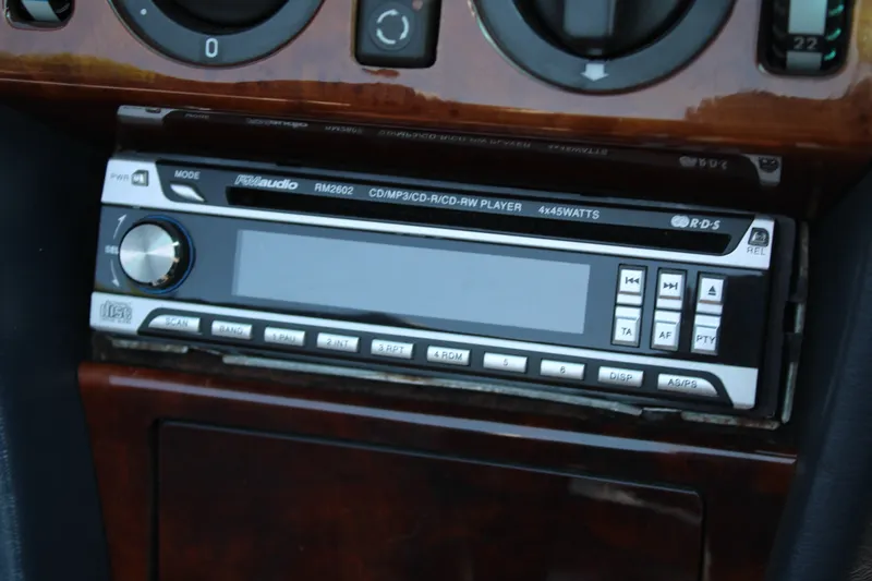 Mercedes benz e class 2gd4frlbemausrvricv4l
