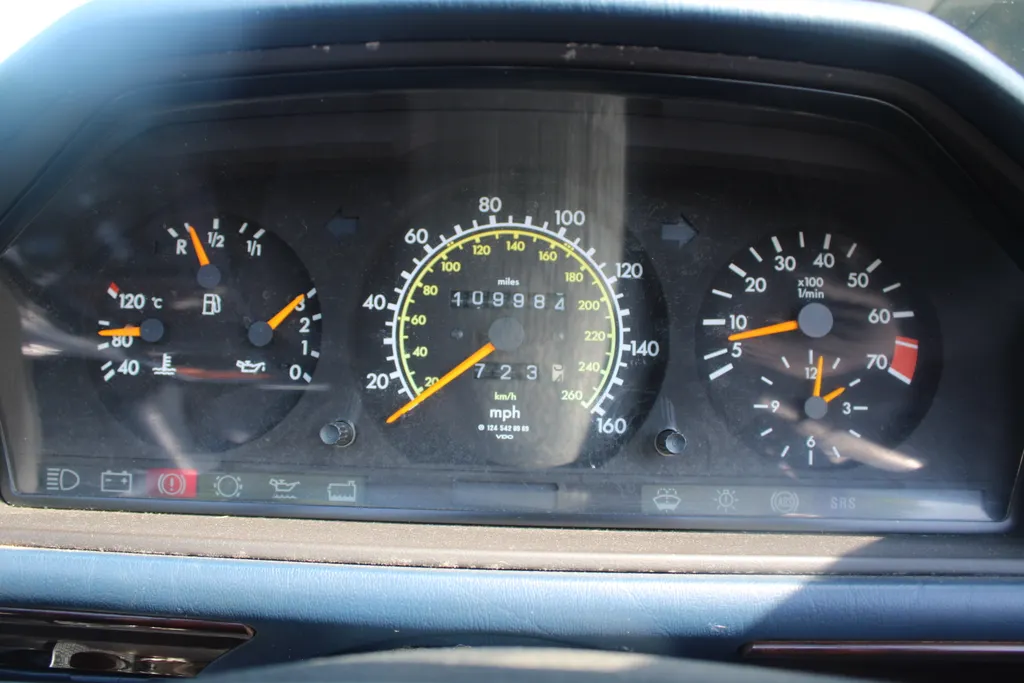 Mercedes benz e class bez1dyqjdk1au lwudqfn