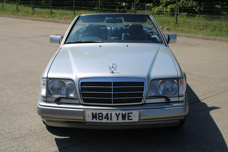 Mercedes benz e class nls9mepbwtazpmwskuvwj