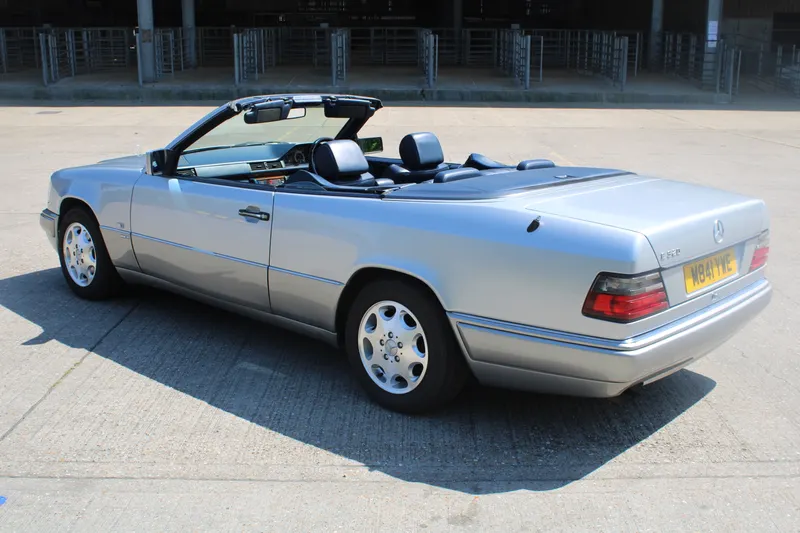 Mercedes benz e class rgv96qusszl poebkoxnc