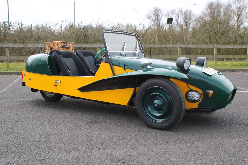 Falcon lx3 three wheeler a7nd9sno7ytvih3mdwd4w
