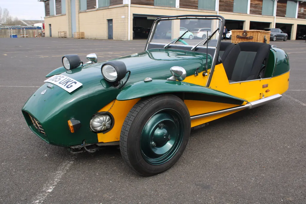 Falcon lx3 three wheeler nkx oi2 ujuiubwntixgk