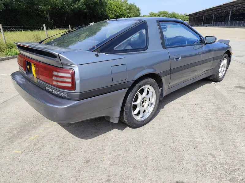 Toyota supra 4lrfwzukuqrzt5lf7fzpp