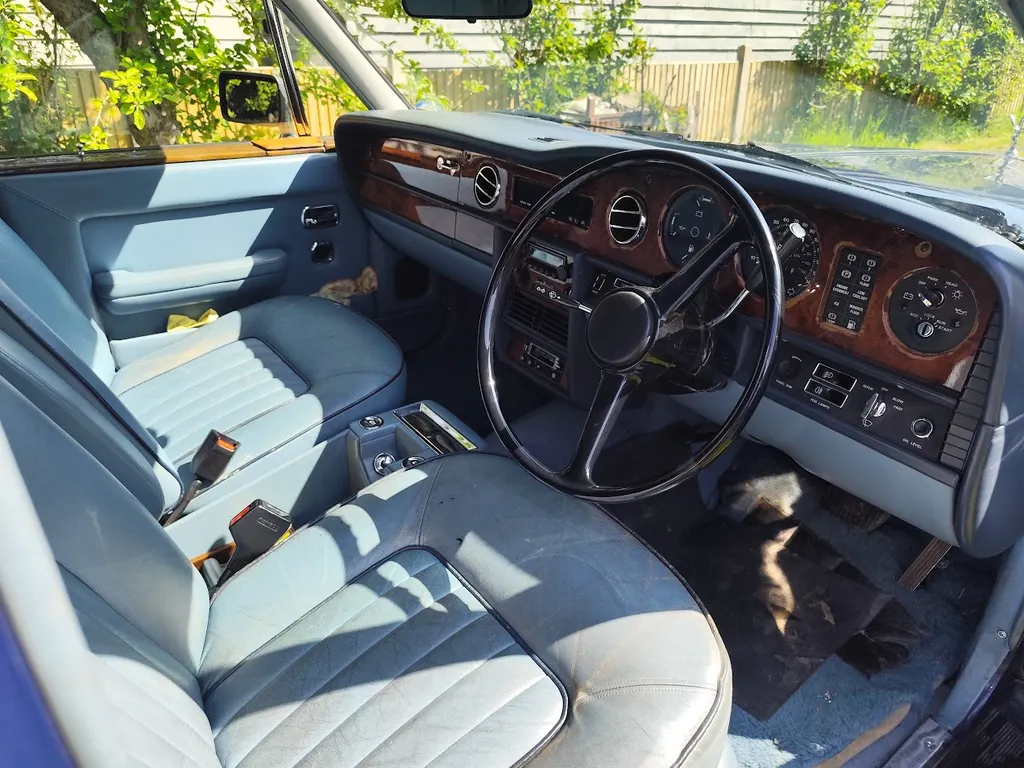 Rolls royce silver spirit rjm9sfwu75xroir9deicr