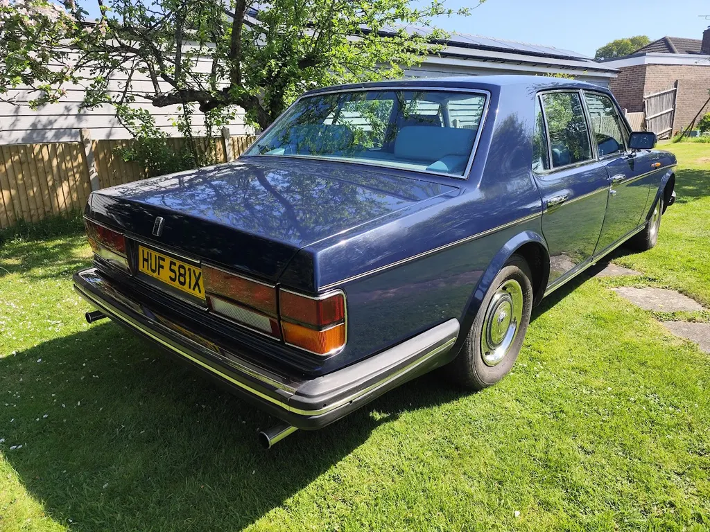 Rolls royce silver spirit srgtrim92o81181njj wd