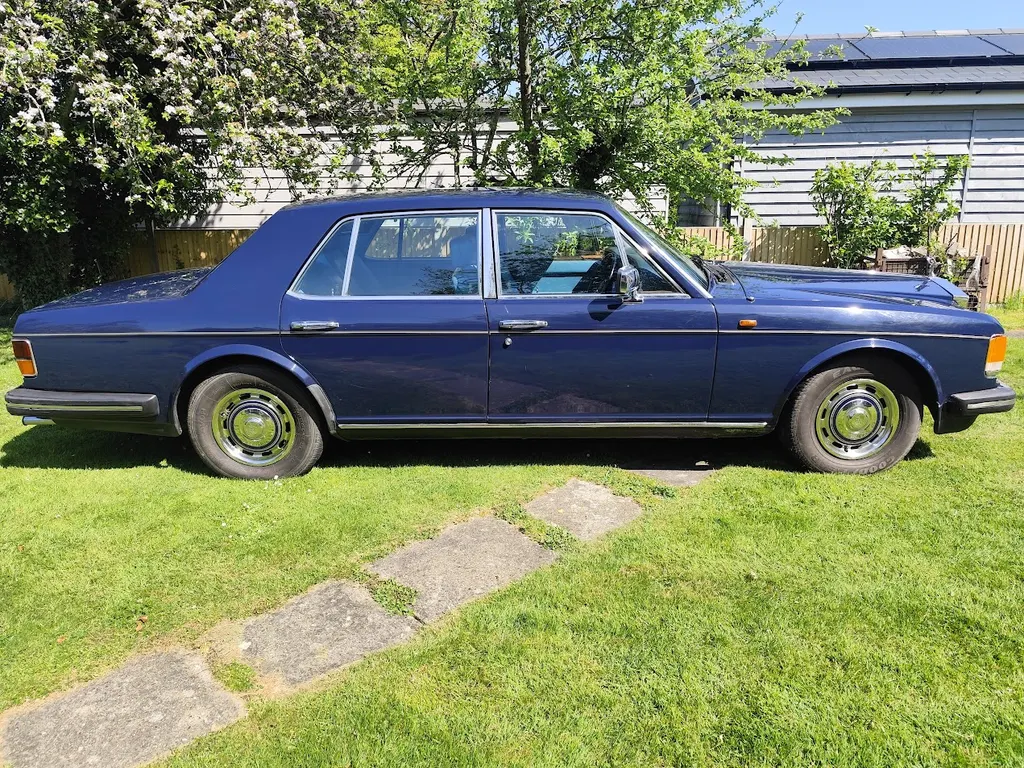 Rolls royce silver spirit  5 0quujb7uepzg12jlwn
