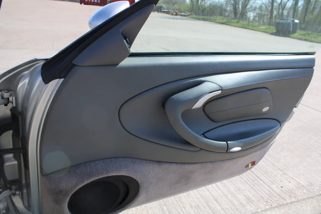 Porsche 911 1a2myva5qd f5bayd6eei