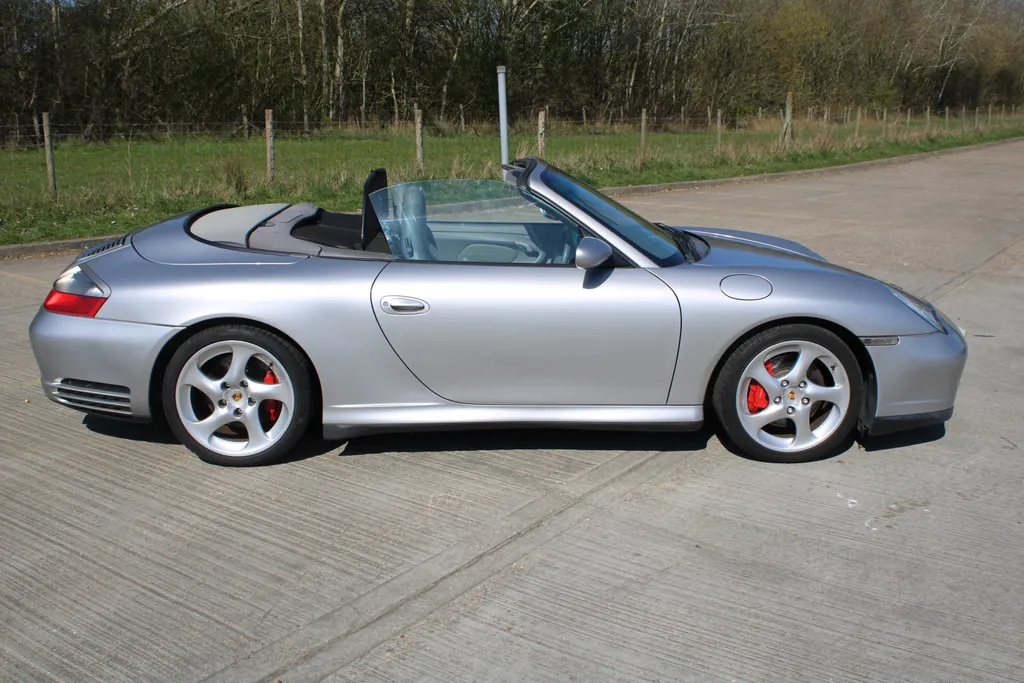 Porsche 911 tymtktnish9cllivhwwc0