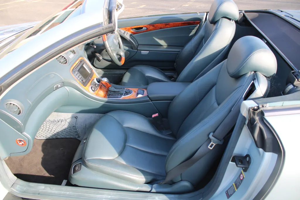 Mercedes benz sl series 06ggsiqw6bambyesjofys