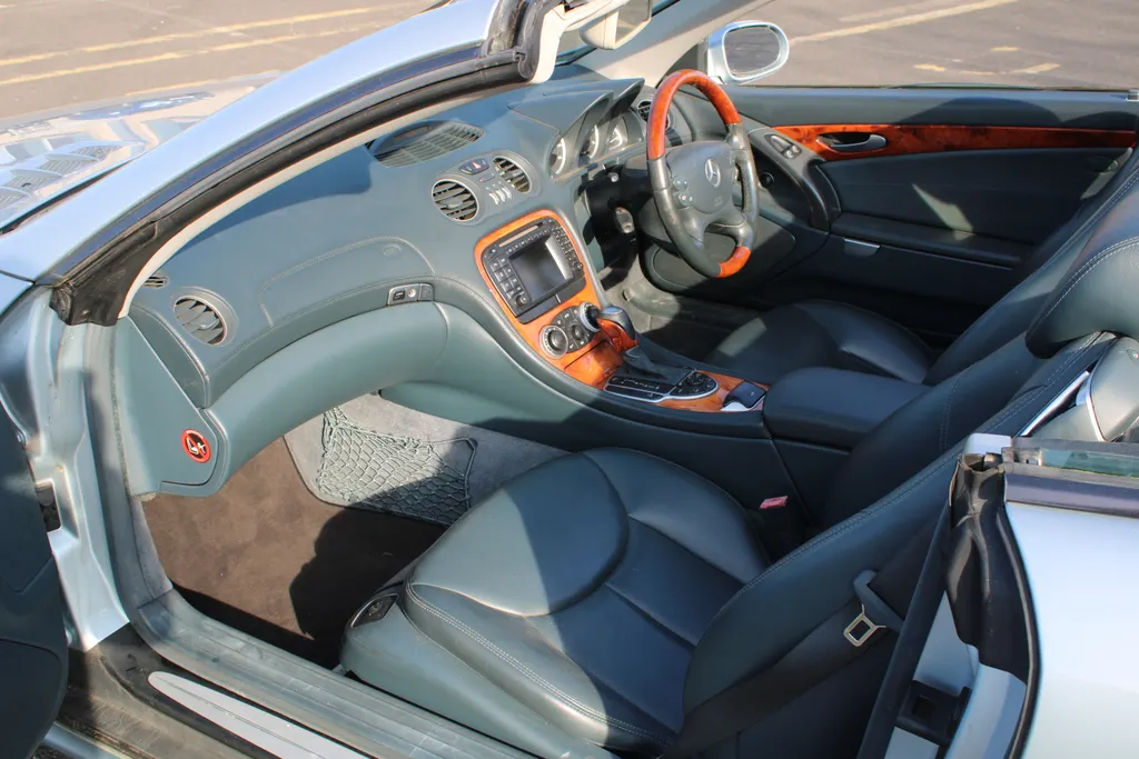Mercedes benz sl series 6ey 6vjlgkvcucya8t6op