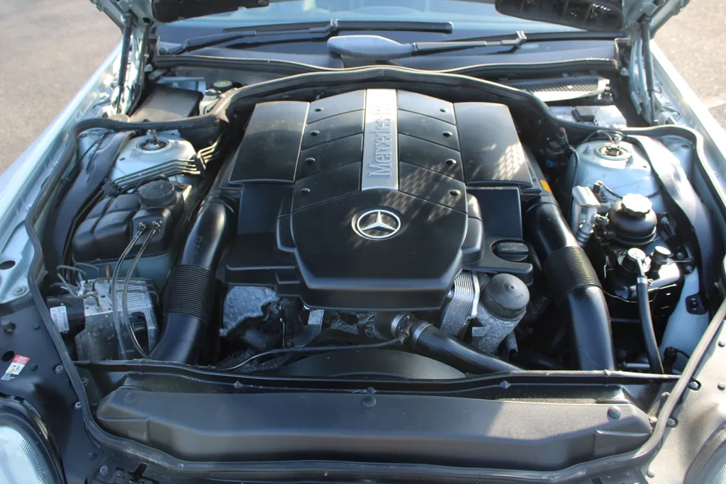 Mercedes benz sl series a8pye7zdtt6414bn3eixh