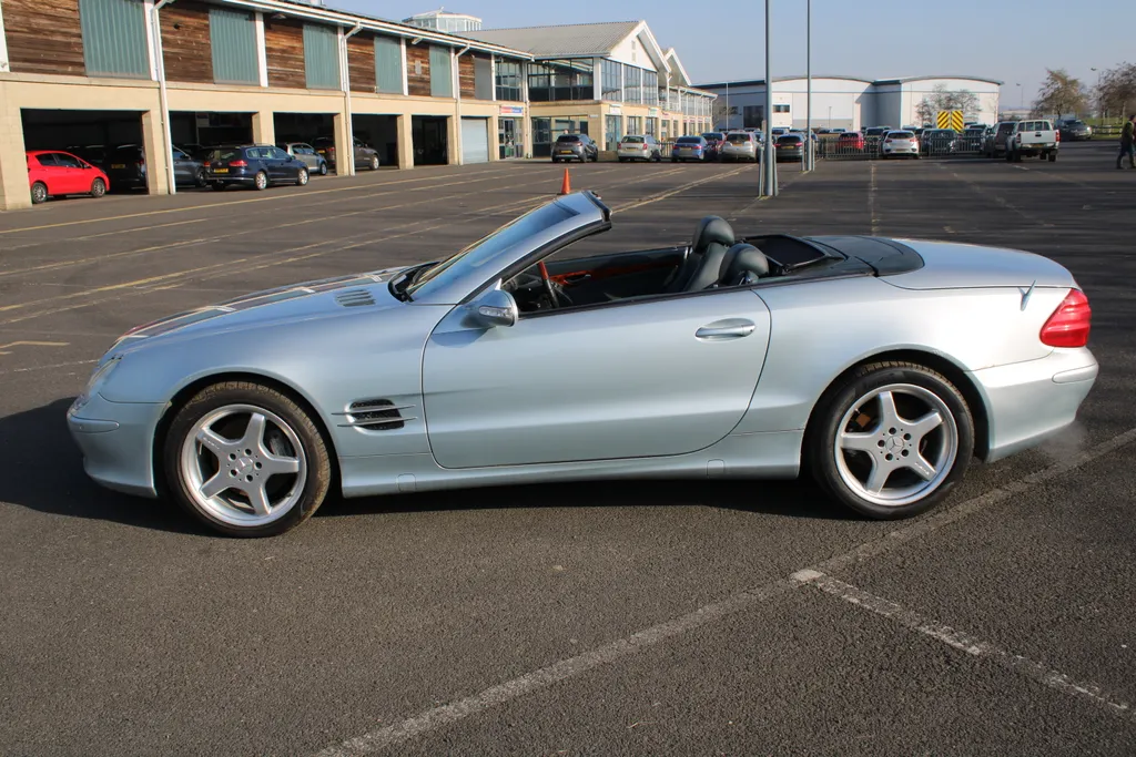 Mercedes benz sl series jz3ail7pasoaf7ly  aze