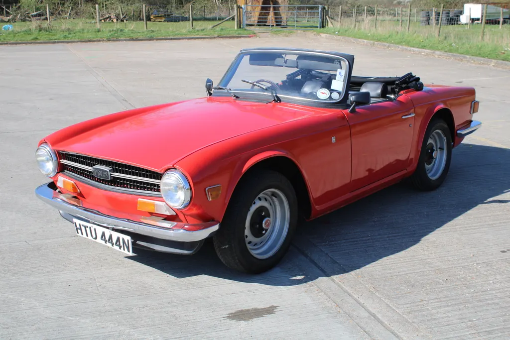 Triumph tr6 0q8cg6vieormq4oe83hyq