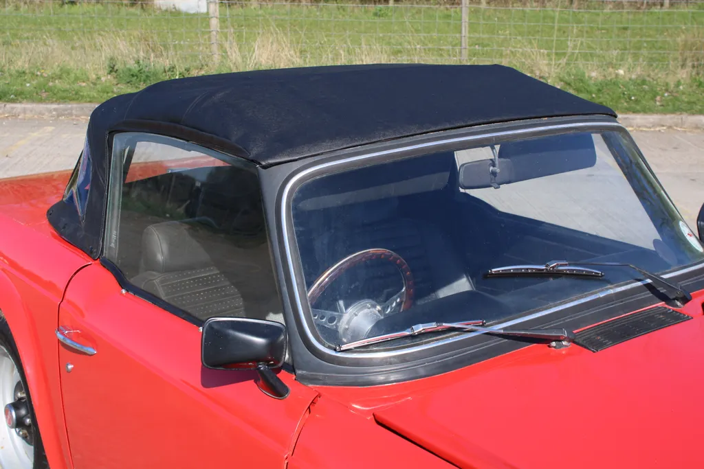 Triumph tr6 v8moy8jlevjxhx2mtrrdg