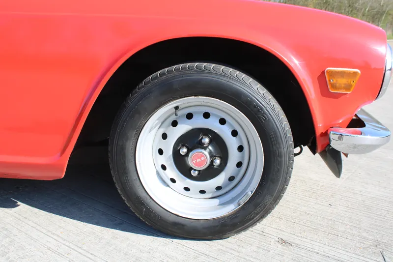 Triumph tr6 ynvlzzlx8ffbnhvwfeivk