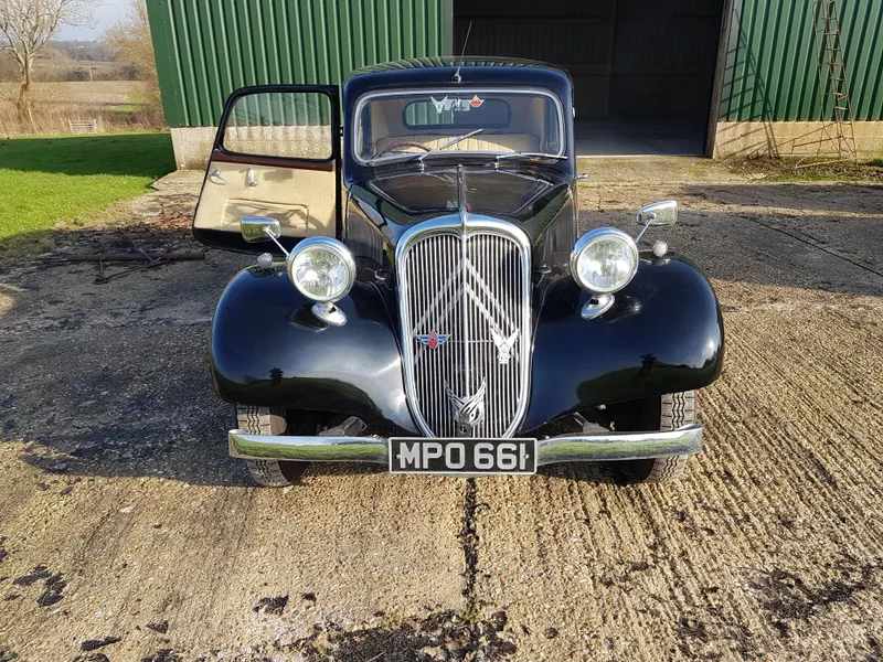 Citroen traction avant light 15  0xml4gerfbvnhcbenbasy