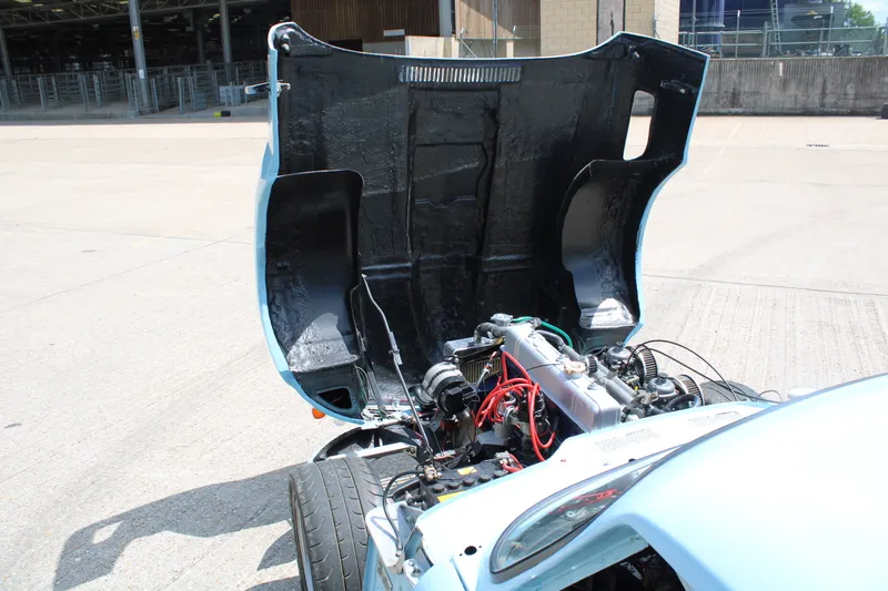 Triumph gt6 okf4 2eevofkcyo67qqup