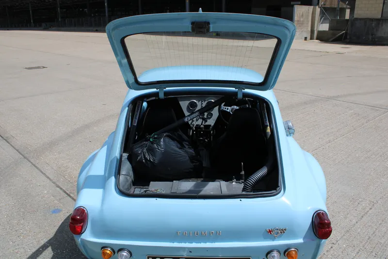 Triumph gt6 wkn6r7kxd4yjsrmtiouzy