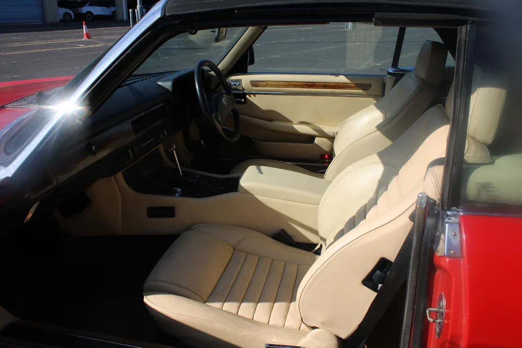 Jaguar xjs dlzw5xdpxix7hoygtinnh