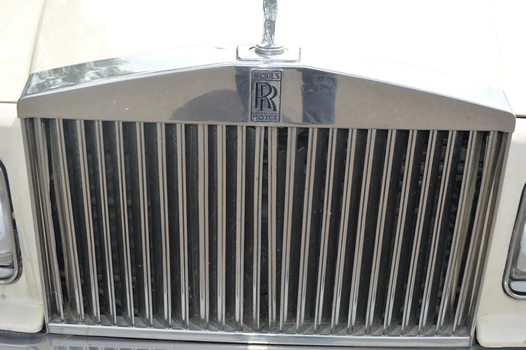 Rolls royce silver spirit fioarxtn lmnndjdaqsfk