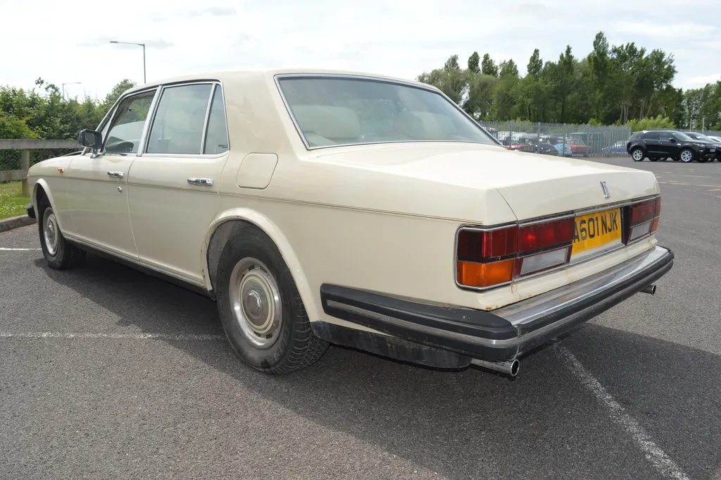 Rolls royce silver spirit htgipaxvrk6z9at g2coa